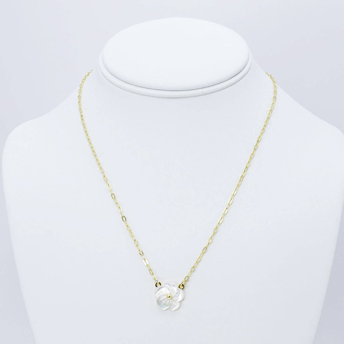 Flower Mother of Pearl Necklace