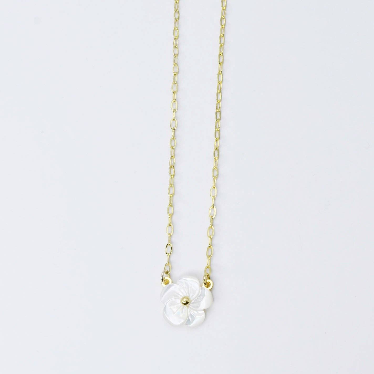 Flower Mother of Pearl Necklace