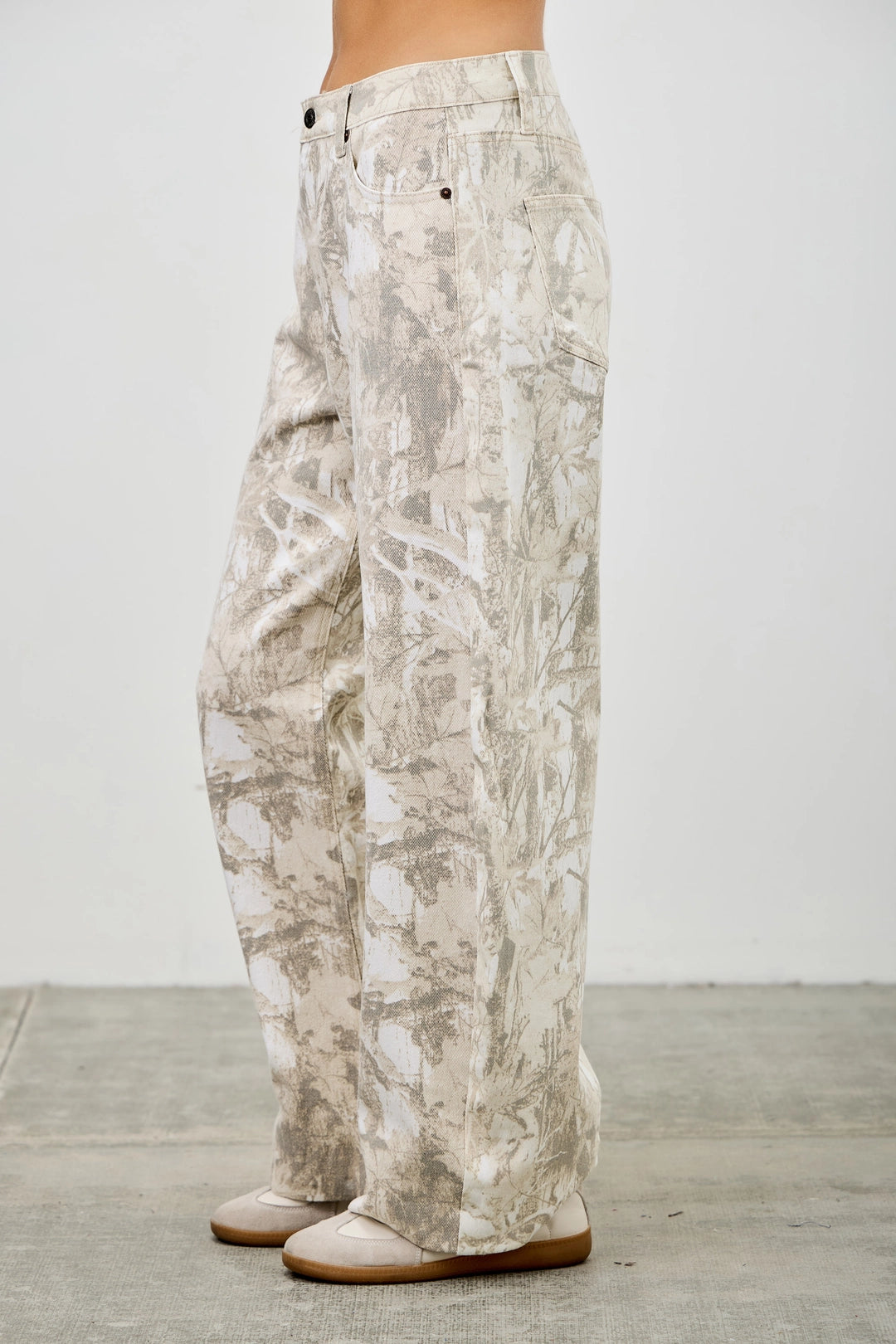 Mid Rise Camo Barrel Leg Jeans