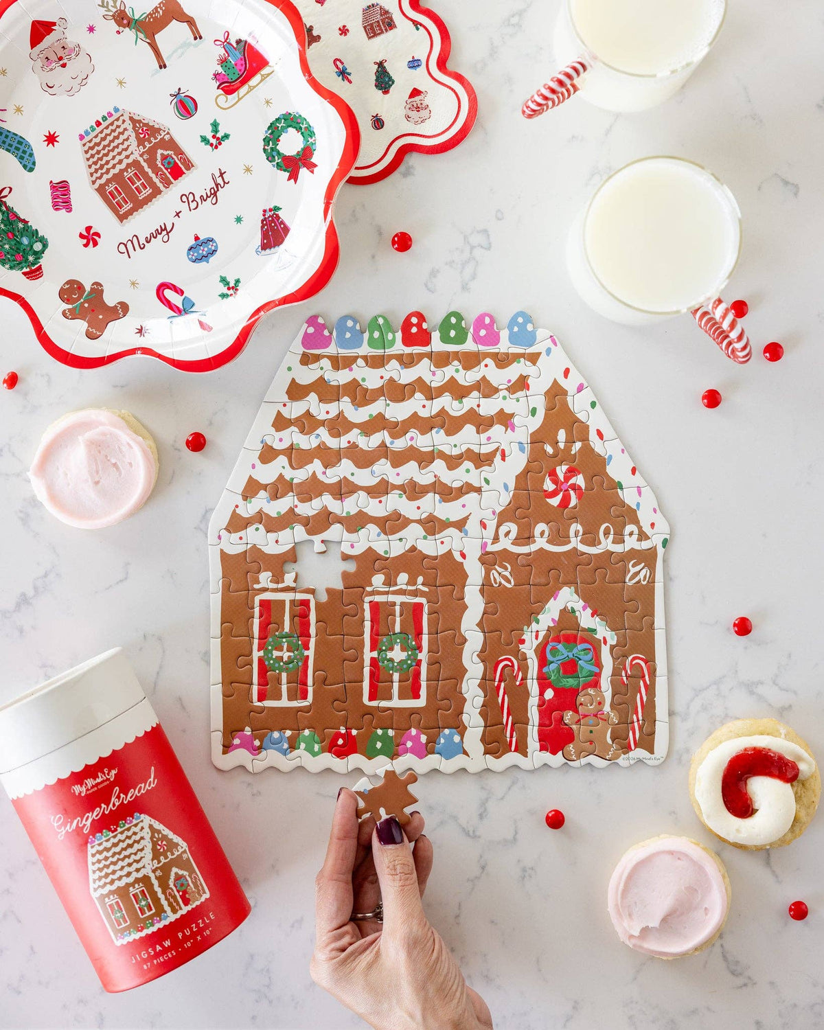 MGingerbread House Shaped Jigsaw Puzzle 87pc