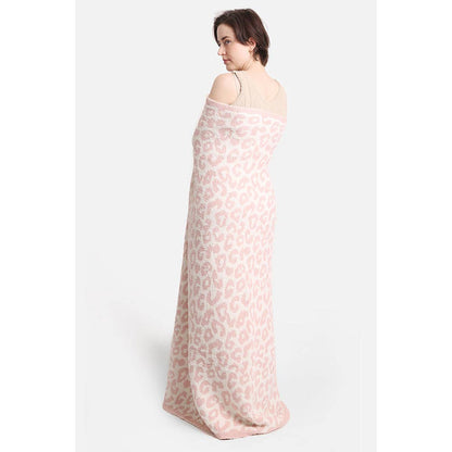 Leopard Patterned Reversible Throw Blanket: Pink